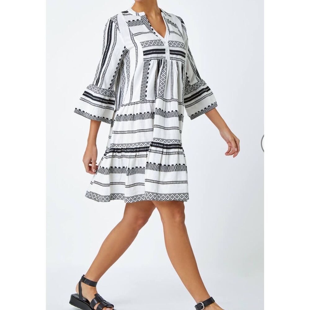 Amiani Patterned Geometric & Aztec Babydoll Silhouette Boho Tiered Tunic Dress M